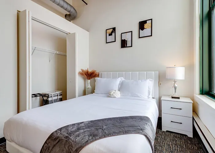 West Loop - Views With In & Out Parking 5 * Chicago